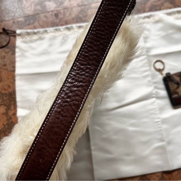 Coach Signature C Bag with Shearling Trim and Key Card Holder - Picture 10 of 16